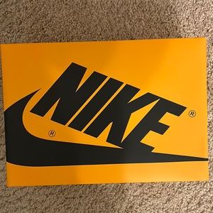 Air Jordan 1 Retro High OG ‘Yellow Toe’
